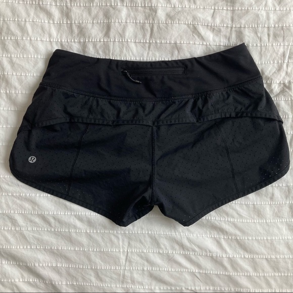 Lululemon Groovy Running Short Shorts - Black - Picture 3 of 6